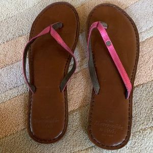 Abercrombie flip flop women 9/10